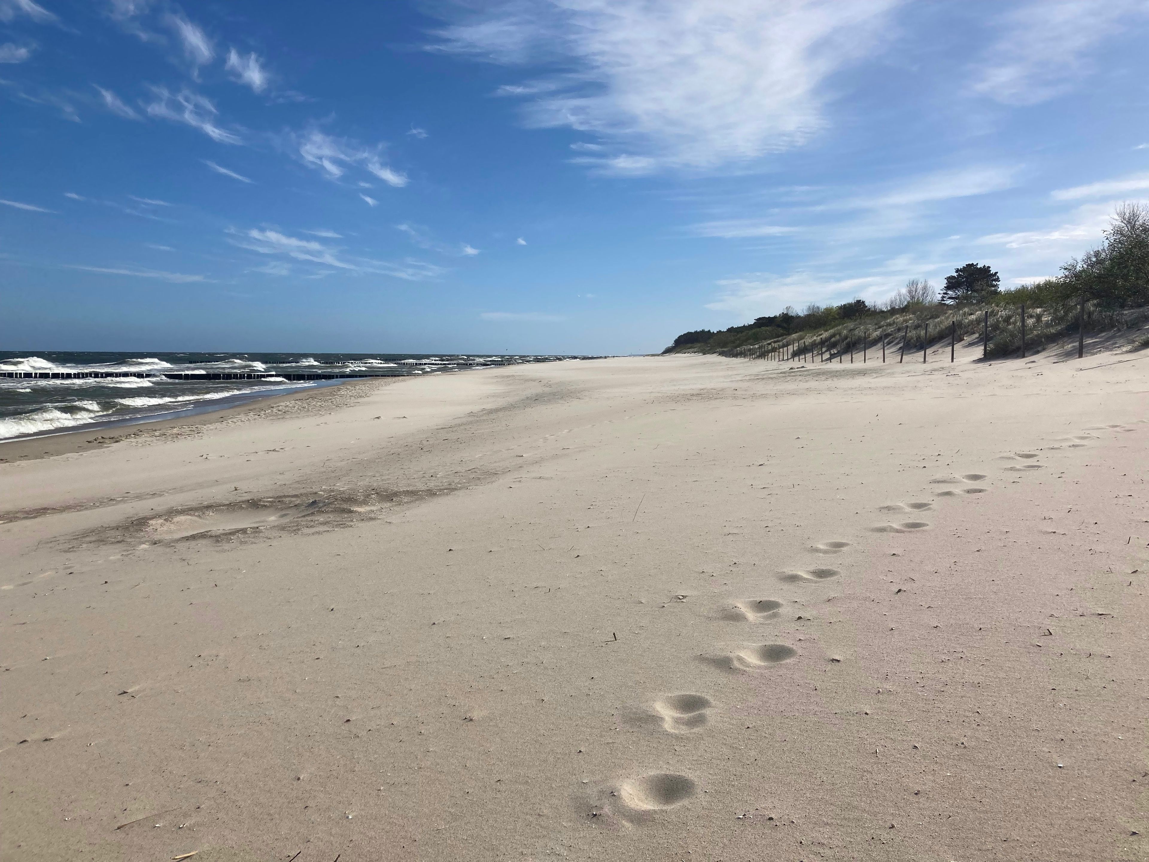 Ciesz się spokojem i pustymi plażami w okresie poza szczytem sezonu