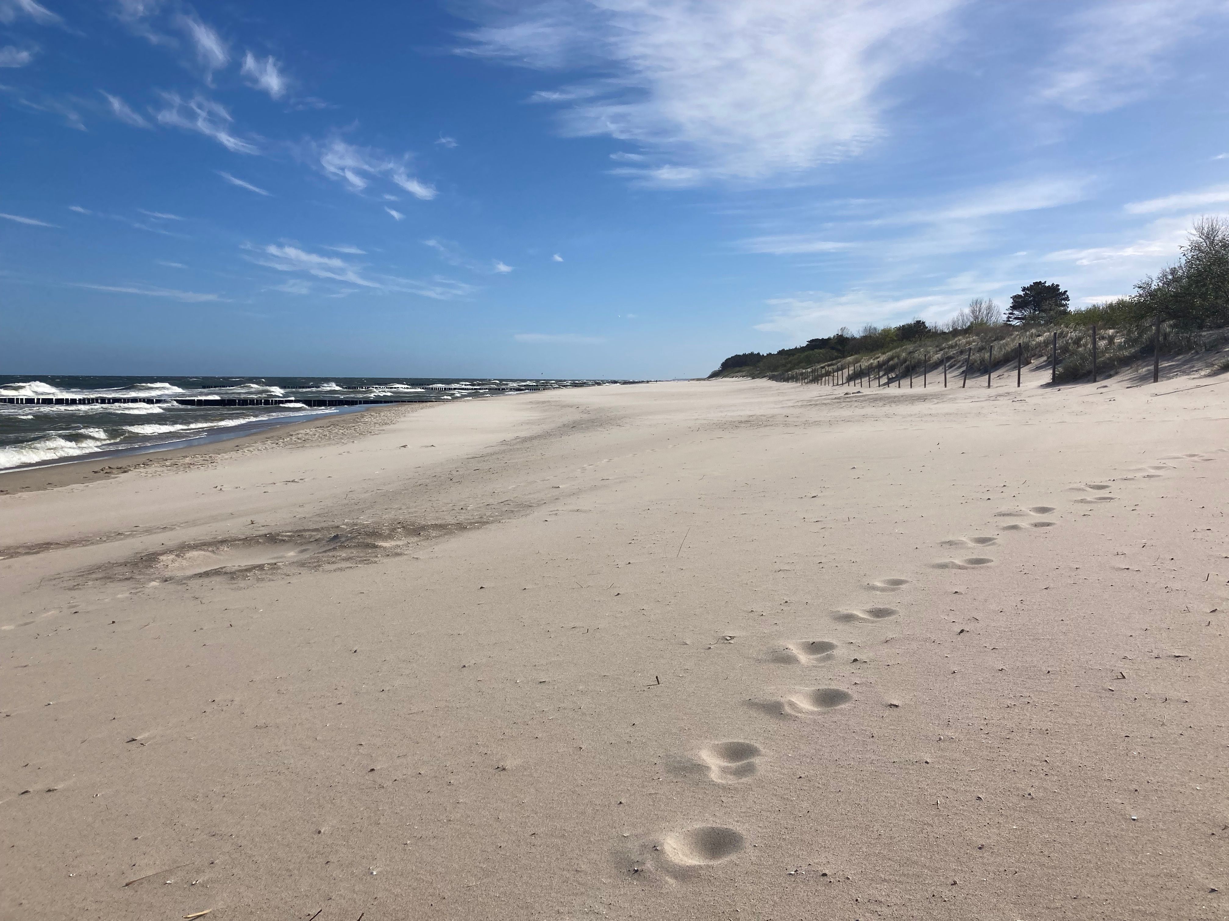 Ciesz się spokojem i pustymi plażami w okresie poza szczytem sezonu