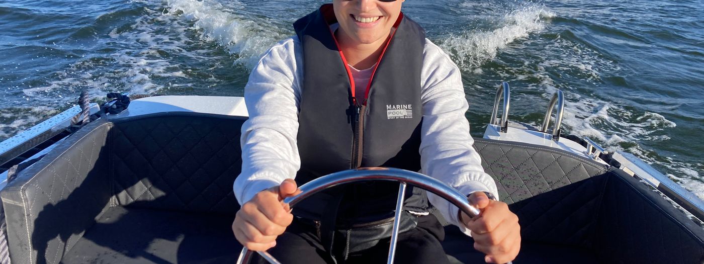 Miete ein Boot und entdecke versteckte SchÀtze auf den lokalen GewÀssern